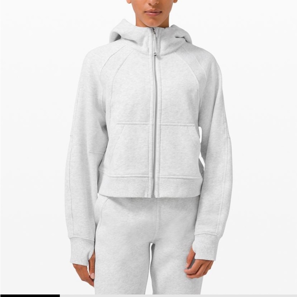 Lululemon Scuba Sweater. In dark Heather grey. Size M/L worn a few times.